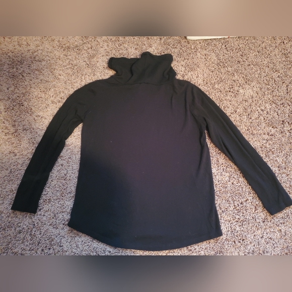 Just be... black top - Picture 4 of 6